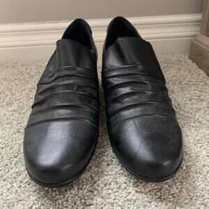 CLARKS Emily Cove Leather Slip-On Loafers - Size 9